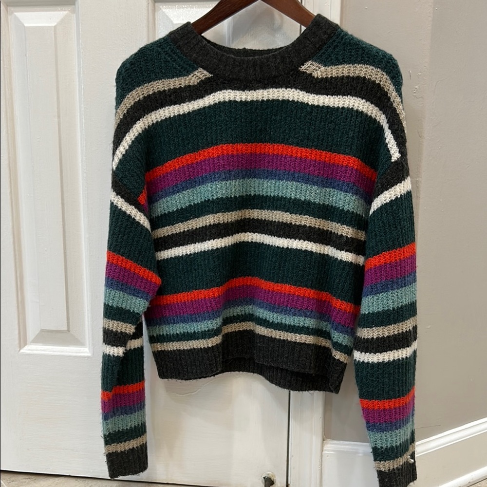 American Eagle Outfitters Black and Green Crew Neck Sweater